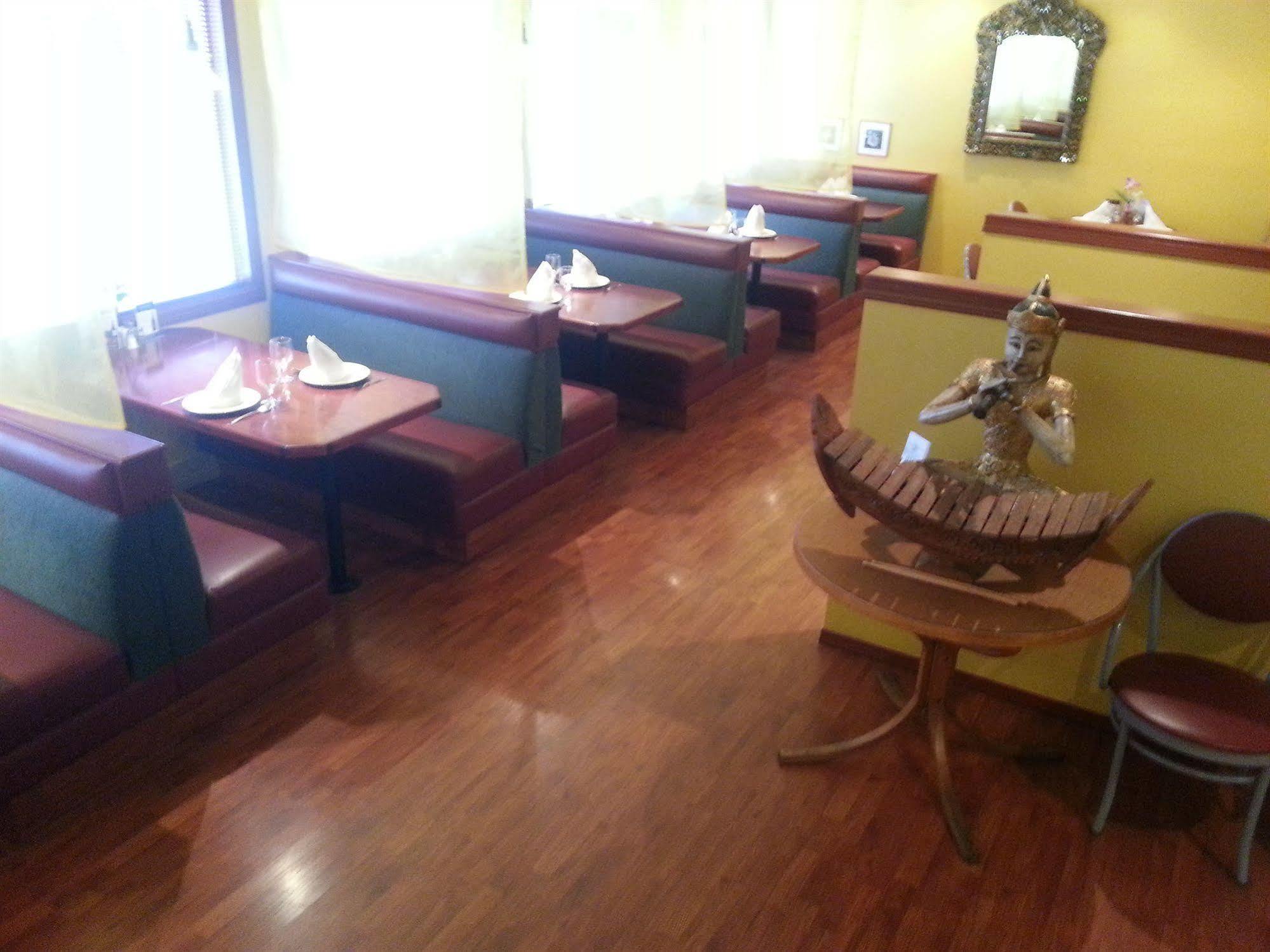 Magnuson Motel 3*